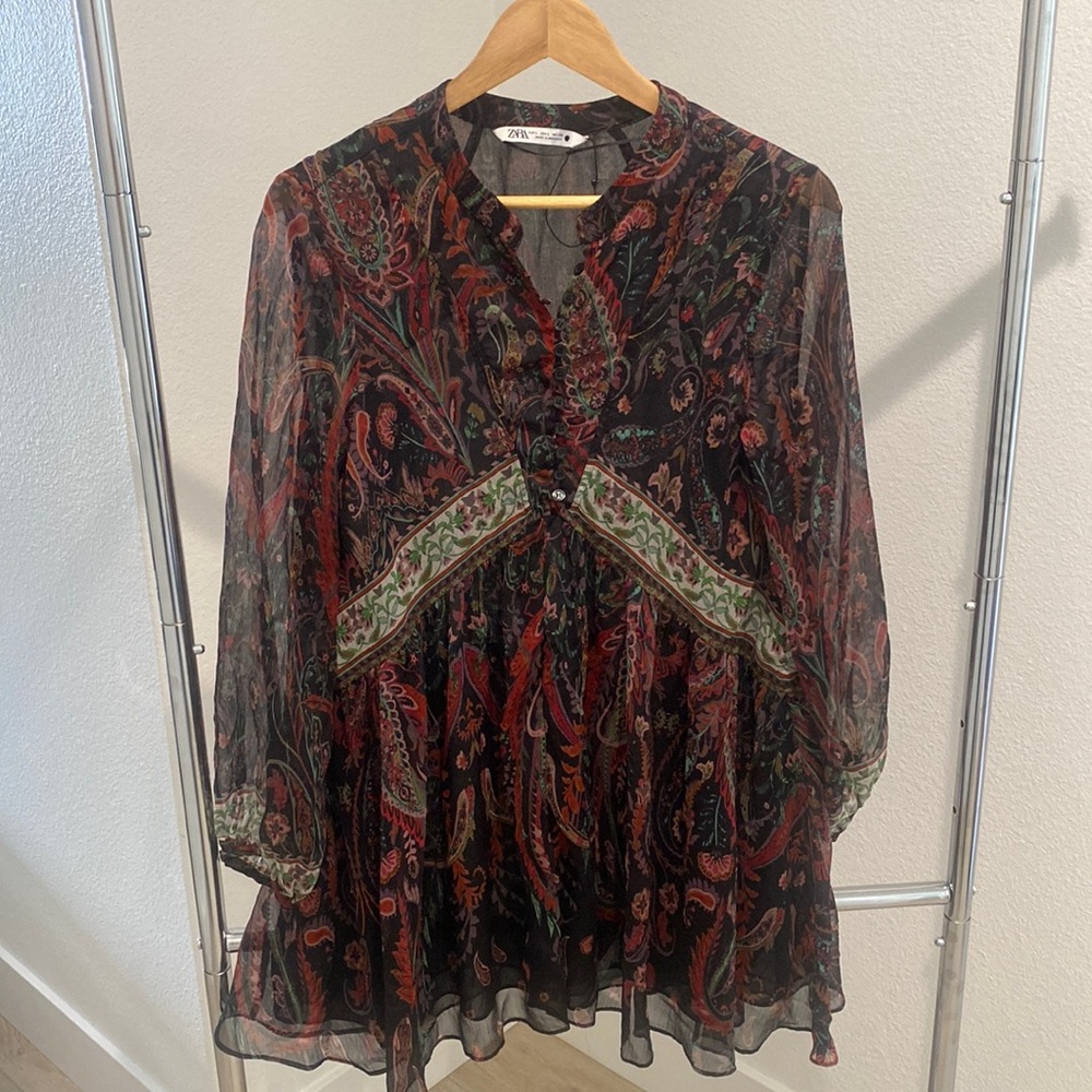 Brand: Zara; Size: Large; Color: black multi color / pattern (red, pink, green)